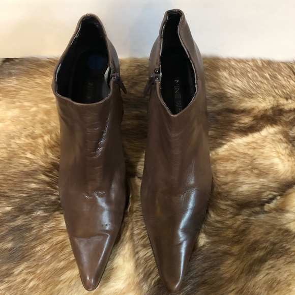 Nine West Kitty Heels Ankle Leather Booties Size 7.5 M - Picture 4 of 11